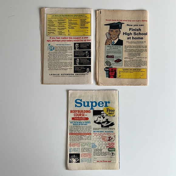 3 COMIC LOT Charlton Comics - Haunted / Scary Tales / Ghosts of Dr. Graves UC - Picture 2 of 2